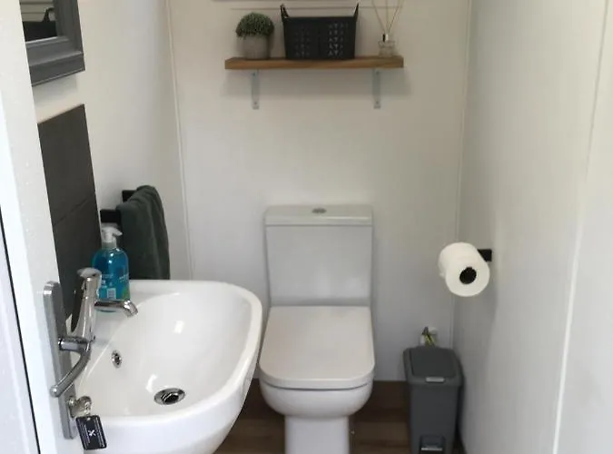 Alder Pod, Clay Bank Huts Ingleby Greenhow