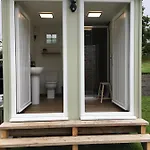 Camping Alder Pod, Clay Bank Huts